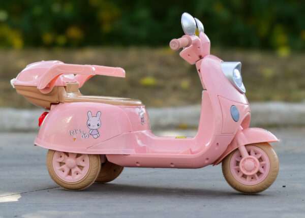 Electric ride-on tricycle for children 3-5 years, 40W - 6V, light pink - Image 4